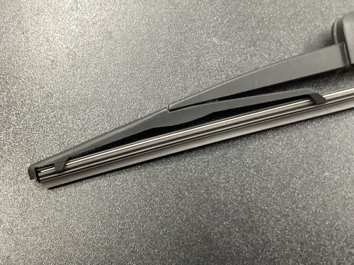 Rear Wiper Blade For Kia Sorento 2016-2020 - Lot 204