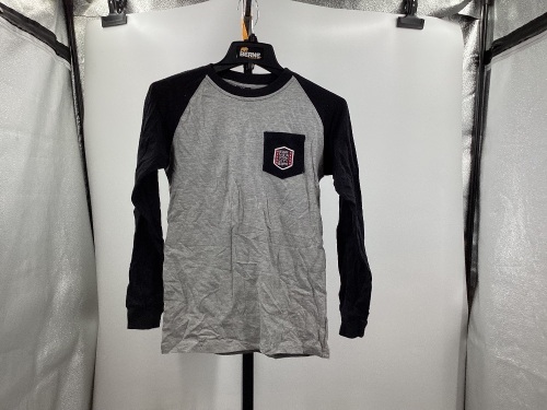 ENYCE Boys Long Sleeve Tee, Size 16/18 - Lot 221
