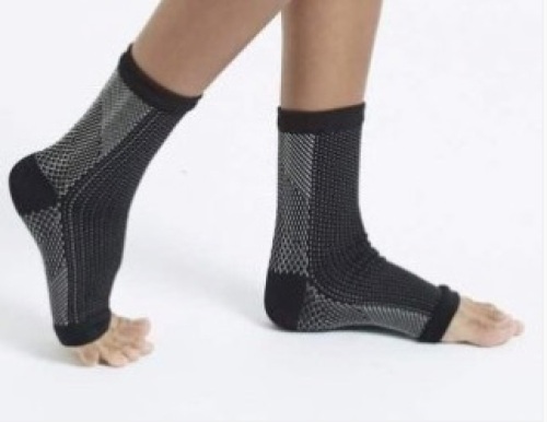 Lot of 2 Pairs DocSocks Toeless Compression Sleeves - Lot 244
