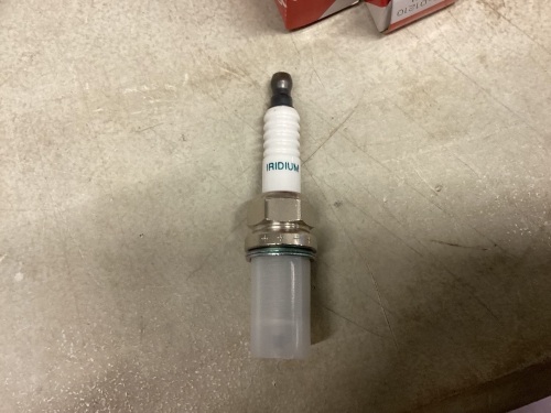 Lot of 4 OEM Iridium Spark Plug Toyota Camry RAV4 Scion Lexus 90919-01210 SK20R11 US - Lot 392