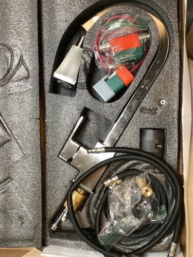 High-Arc Kitchen Faucet w/ Pull Down Sprayer - Lot 411