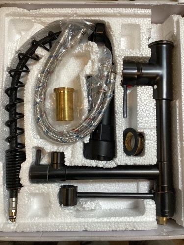 Single-Handle Pull-Down Sprayer High Arc Kitchen Faucet, Matte Black - Lot 485