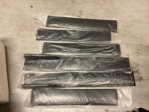 78,7"/2M Glossy Black Car Side Skirt Extensions - Lot 689