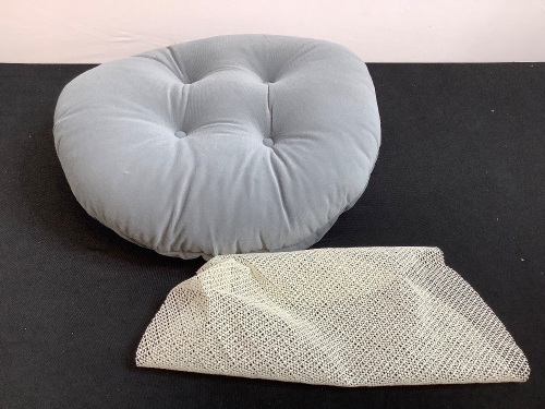 baibu Velvet Stool Cover, 14" - Lot 78