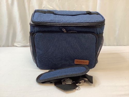Insulated Soft Shell Lunch Box - Lot 114