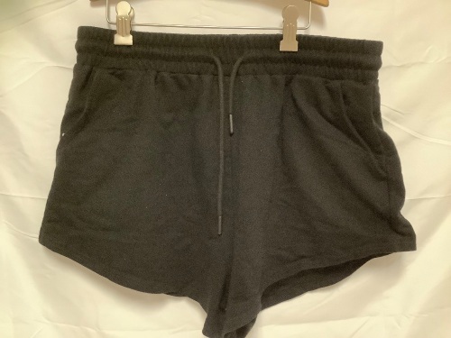 Womens Knit Shorts, L - Lot 233
