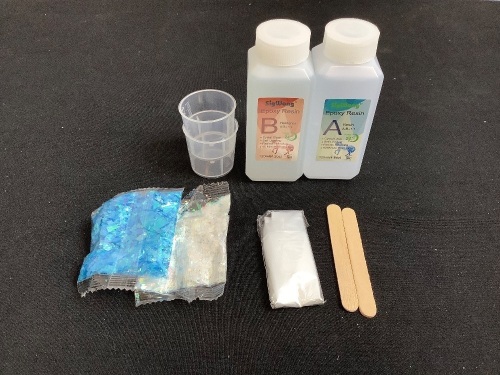 Epoxy Resin Clear Crystal Coating Kit - Lot 294
