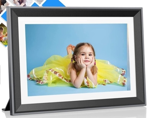 11" Digital Picture Frame with 32GB Storage - Lot 327