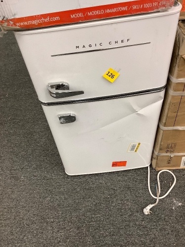 Magic ChefRetro 3.2 Cu. Ft. 2 Door Mini Fridge in White - Lot 126