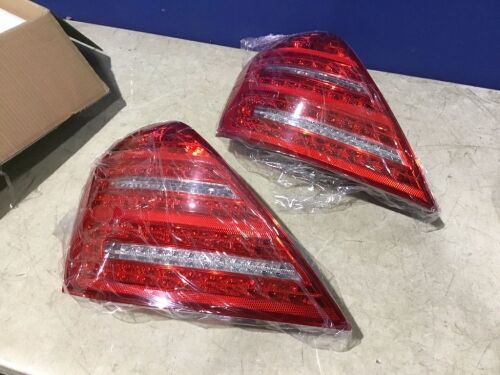 Lot of (4) Right Side Tail Light for Mercedes Benz - Lot 230