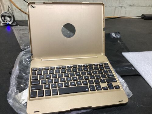 Bluetooth Keyboard  - Lot 1099