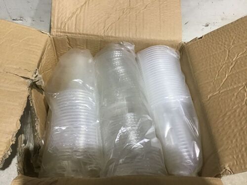 Plastic Cups w/ Lids, 46 ct  - Lot 847