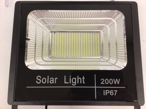 Solar Light 200W, E-Commerce Return, Untested, Sold as is - Lot 10