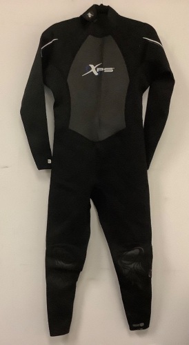 XPS Mens WetSuit, Size M, E-Comm Return - Lot 28