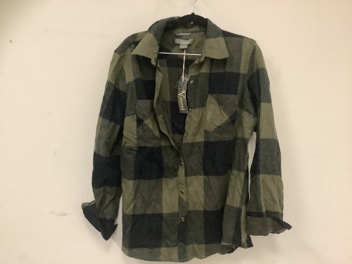 Natural Reflections Flannel, Size L, Appears New - Lot 305