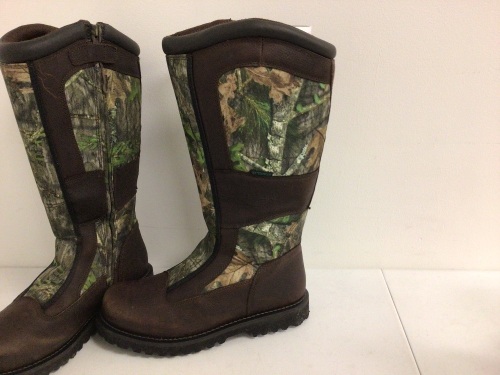 RedHead Mens Boots, 10.W, Appears New, Sold as is - Lot 275