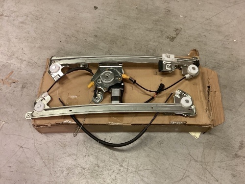 Power Window Assembly, Model Unknown - Lot 141