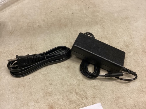 AC Charger for Dell Inspiron i5555 Series 45W 65W - Lot 152