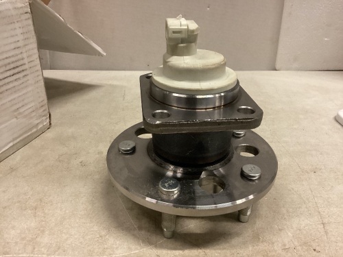 Wheel Bearing & Hub - Lot 168