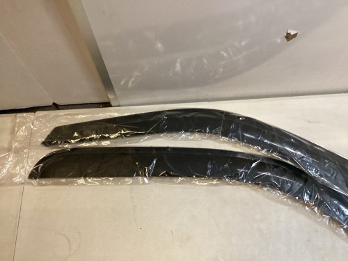 Set of 2 Auto Ventshades - Lot 216