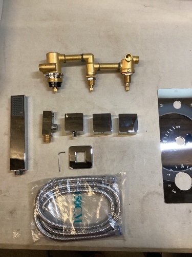 Shower Panel Kit - Lot 772