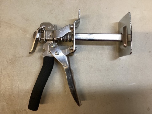 Board Lifter Cabinet Jack - Lot 817