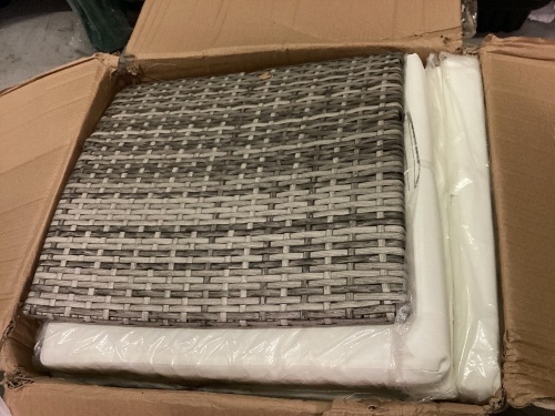 Rattan Patio Furniture - Lot 136