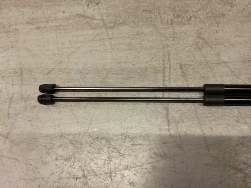 YXP Cars Gas Spring Lift Support, 2-pack - Lot 163