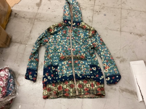 Ladies Furry Lined Floral Hooded Jacket, XL - Lot 337