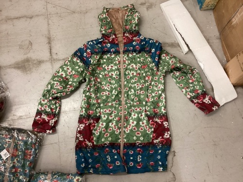 Ladies Furry Lined Hooded Floral Jacket, Size M - Lot 351