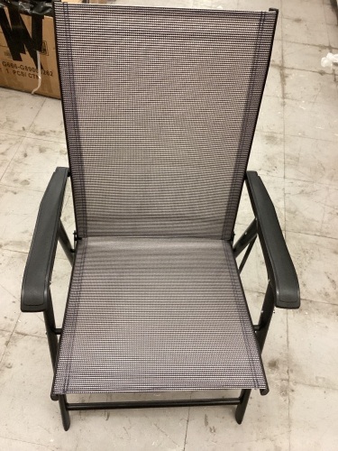 Lawn Chair - Lot 788