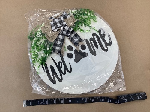 Welcome Door Hanger (dog theme) - Lot 251
