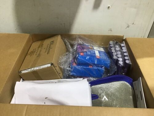 Box of Miscellaneous Small Items - Lot 701