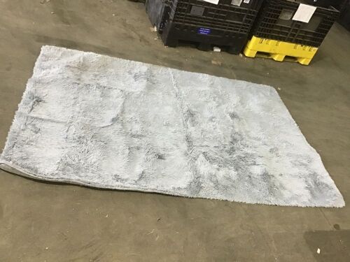 Large Grey Rug - Lot 832