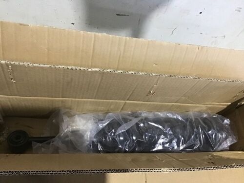 Front Struts for Toyota Tacoma 2005-2015 - Lot 902
