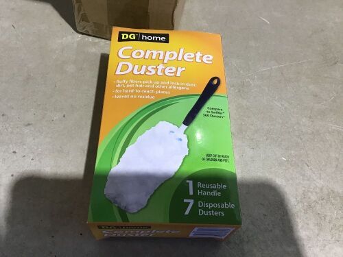 Case of (4) Complete Duster 1 Reusable Handle w/ Disposable Dusters  - Lot 937