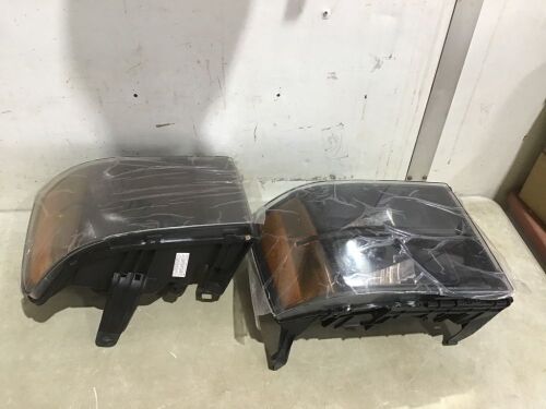 Headlights for 07-13 Chevy Silverado - Right Side Damaged - Lot 993
