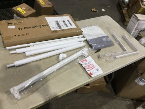 Baby Bed Enclosure Fence - Lot 519