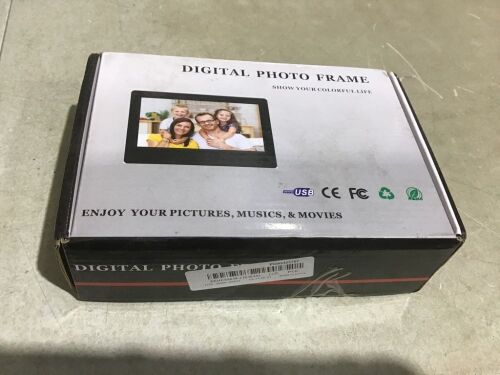 7" Digital Photo Frame  - Lot 956