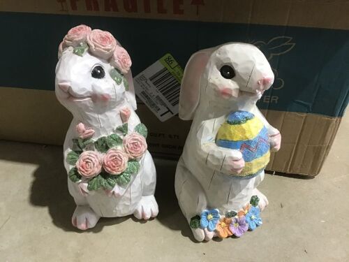 Case of (4) Easter Bunny Figures   - Lot 1122