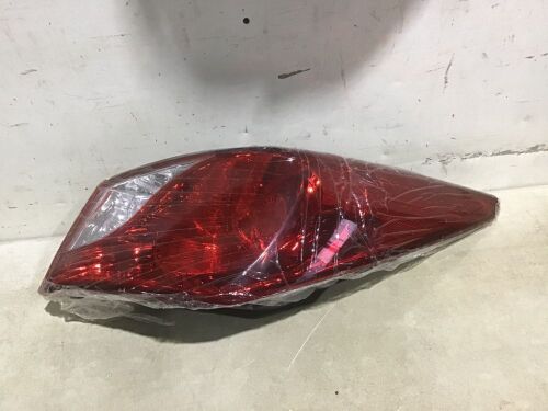 Tail Light, Unknown Fit  - Lot 824