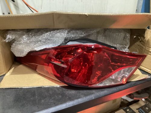Tail Light, Unknown Fit - Chipped - Lot 855