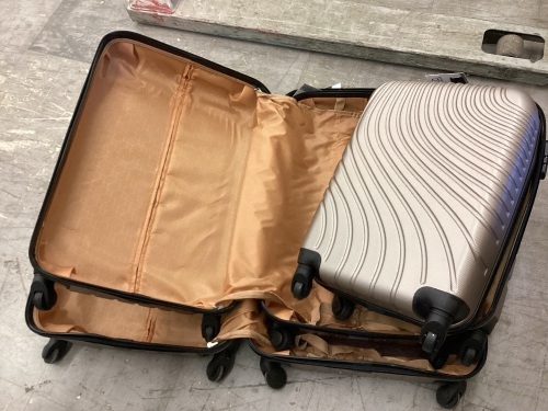 Fridtrip 3 Piece Luggage Set w/ 2 Hampers, Champagne - Lot 52