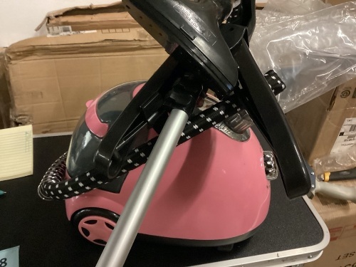 Garment Steamer - Lot 68
