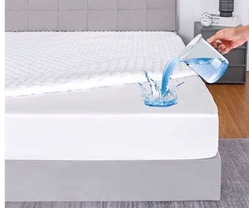 YIYEA Waterproof Mattress Pad, King Size  - Lot 80