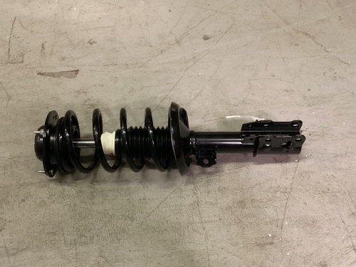 Lot of 2 Strut and Coil Spring Assembly - Lot 306