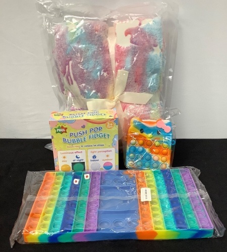 Little Girls Bundle - Blanket & Pop It Toys - Lot 364