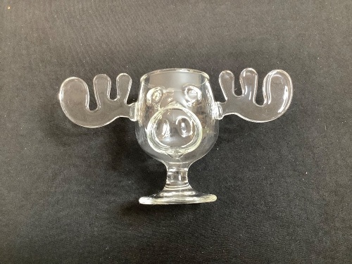 National Lampoon's Christmas Vacation Glass Moose Mug - Lot 70