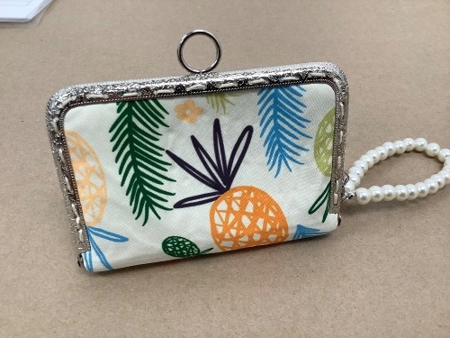 Jordi Card Holder - Lot 250