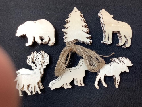 Set of Ornaments: Fox, Wolf, Bear, Deer, Moose, Tree - Lot 423